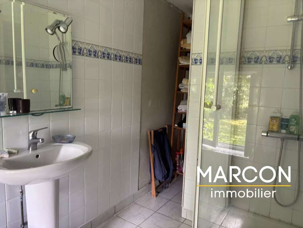 Maison à ARNAC-LA-POSTE