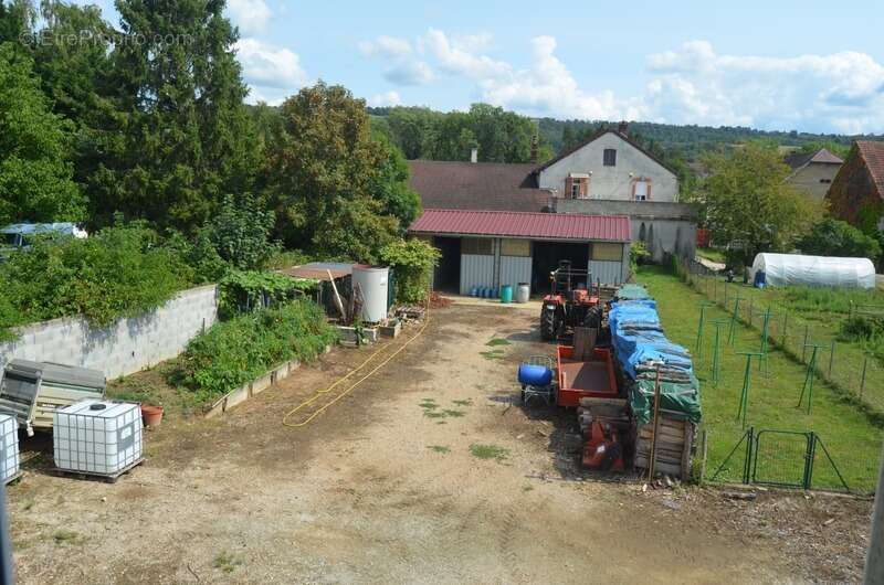 Maison à LONS-LE-SAUNIER