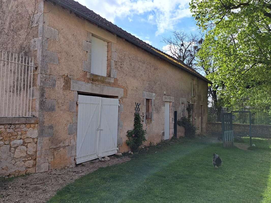 Maison à MONTMORILLON