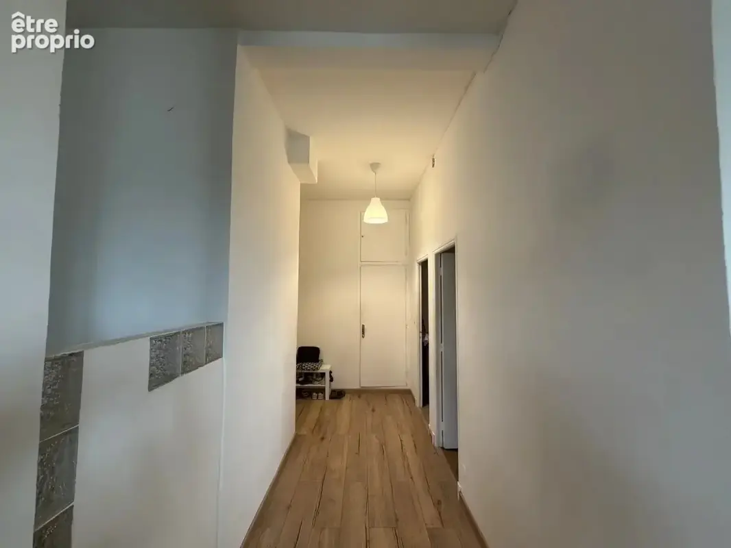 Grand studio de 47,28 m² en rez-de-chaussée - photo 4