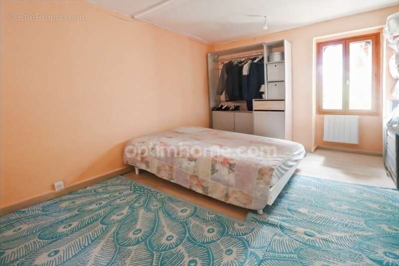 Maison Individuelle de  Centre Bourg - 5 pièces  - 4 chambres - Terrain de 505 m² - MAGNAC LAVAL   (87) - photo 10