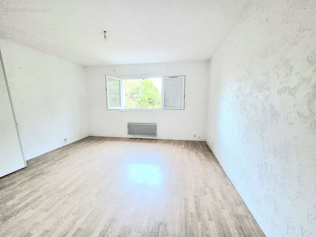 Maison à BORMES-LES-MIMOSAS