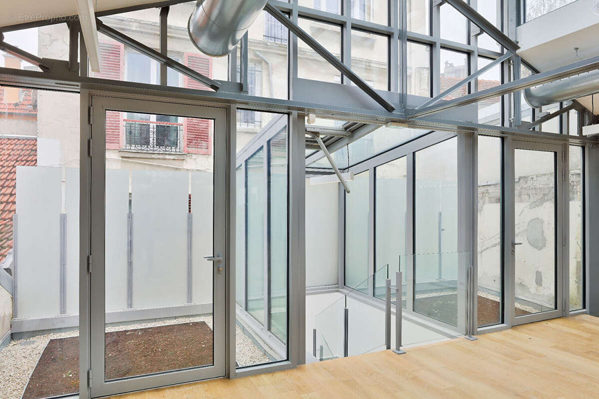 Commerce à MONTREUIL