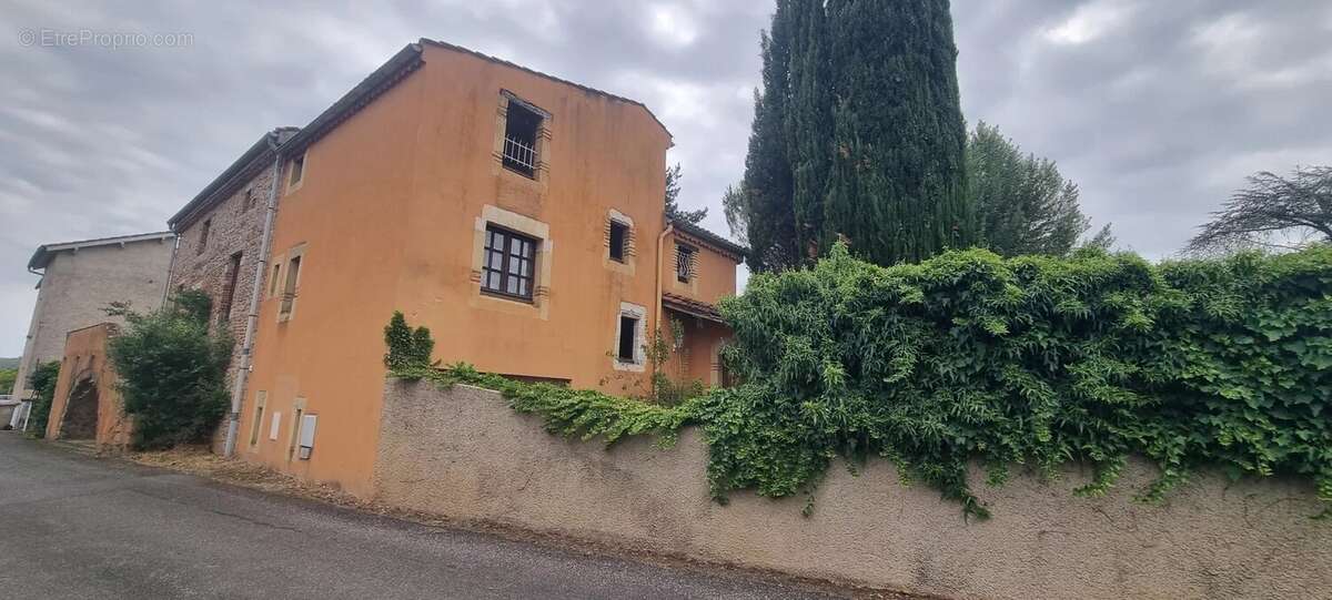 Maison 170 m² à Cahors  - photo 2