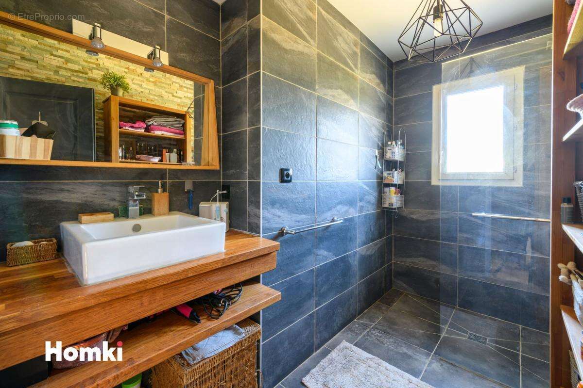 Villa 4 pièces de 100m² avec piscine piscine et garage sur Quissac - photo 18