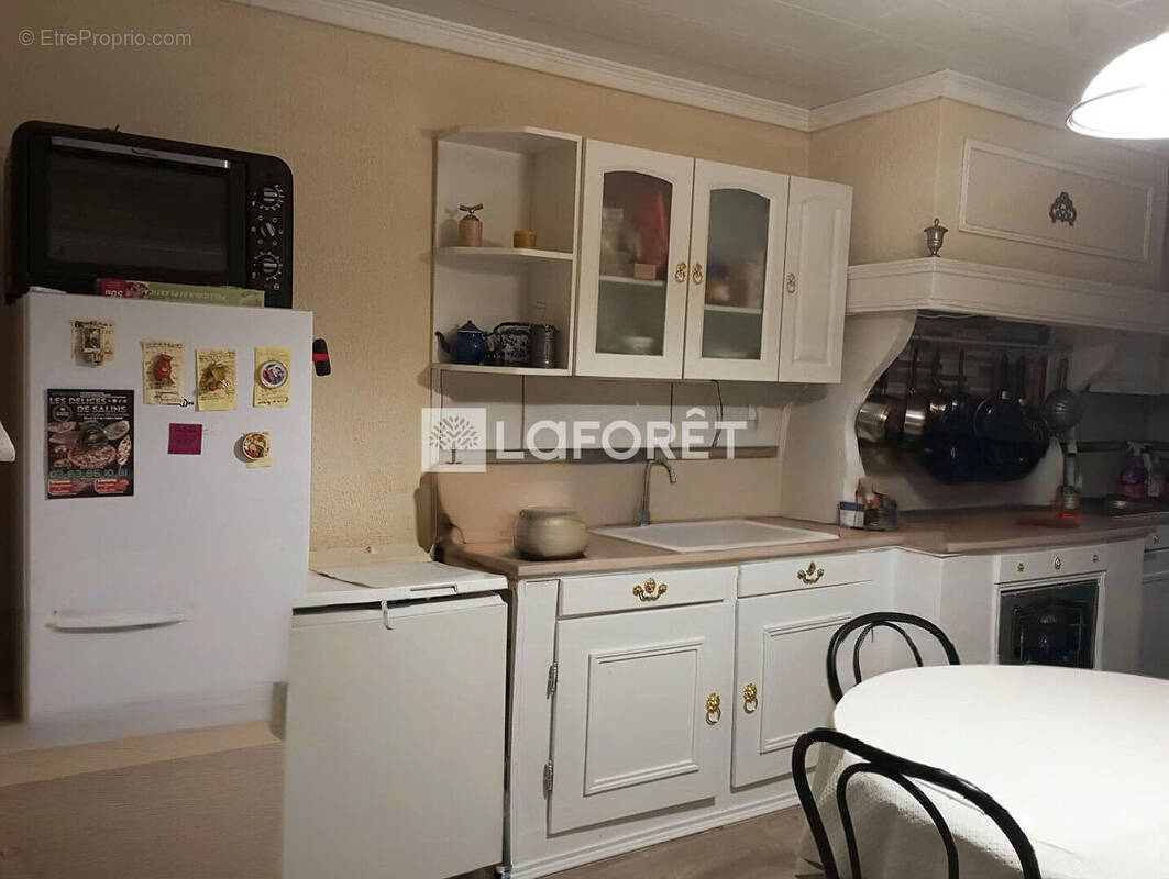 Appartement à SALINS-LES-BAINS