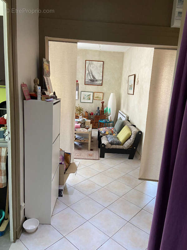 Bel appartement T2 dans Vendôme avec grand garage privatif.. - photo 7