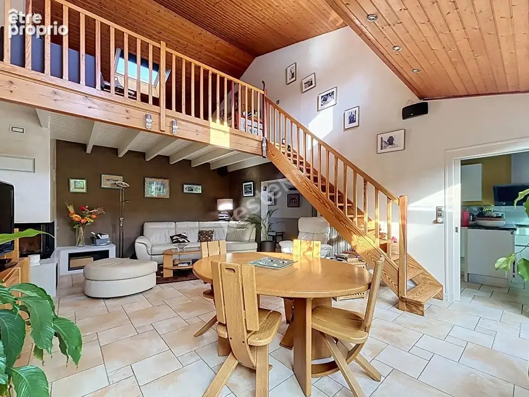 Maison plain pied 7 pièces à vendre à Rezé - La Houssais, 134 m², 3 chambres + mezzanine - photo 3