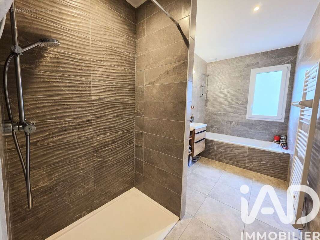 Photo 8 - Maison à SAINVILLE