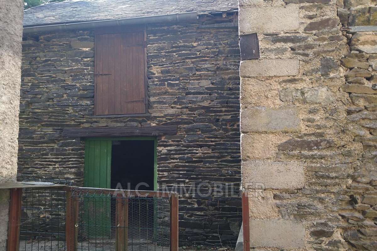 Maison 67 m² à Javron-Les-Chapelles  - photo 9