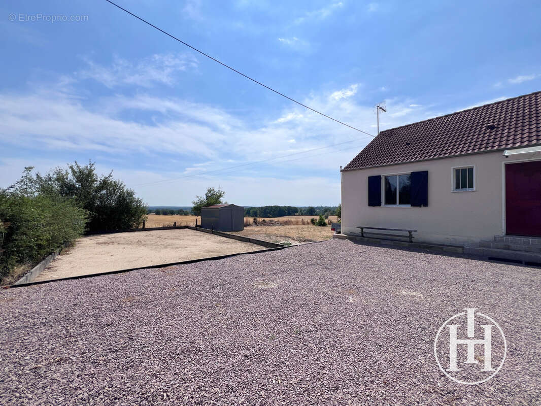 Maison de plain de pied à Cérilly - photo 10