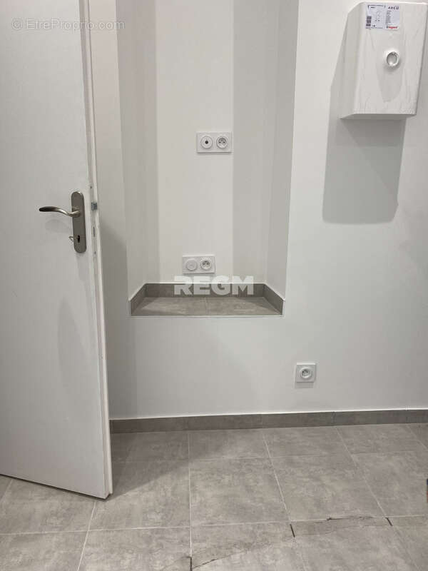 Appartement à LE MUY