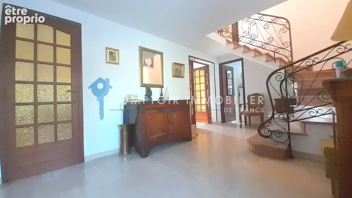 Dépt Hérault (34), à vendre AGDE Maison P5 de 180m2 - Garage - Parcelle de 460m2 - photo 2
