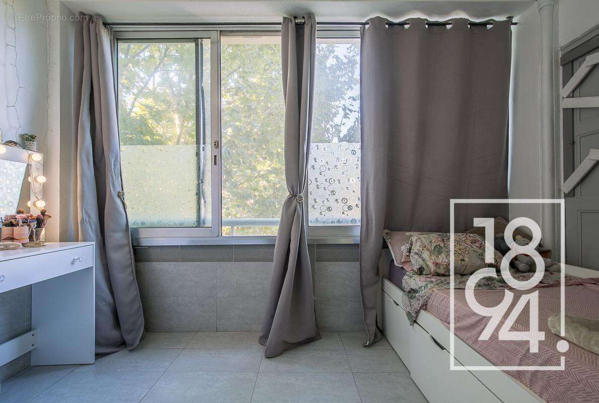 Appartement à MARSEILLE-3E