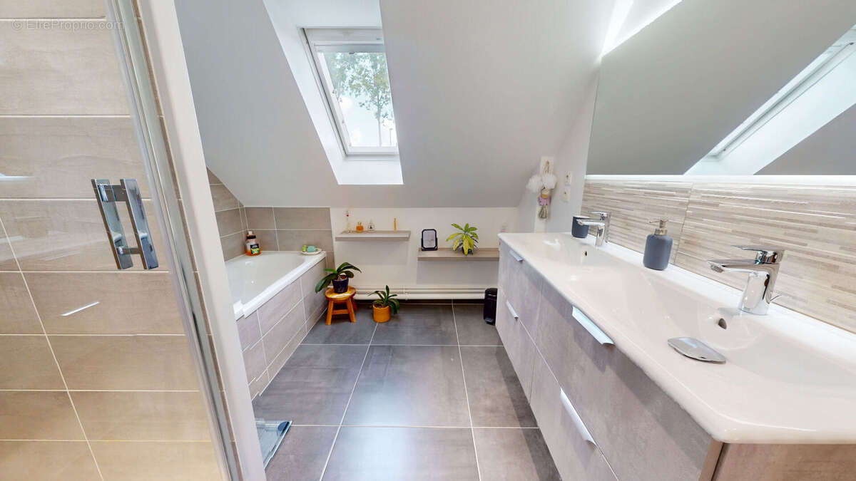 Maison à SANNERVILLE