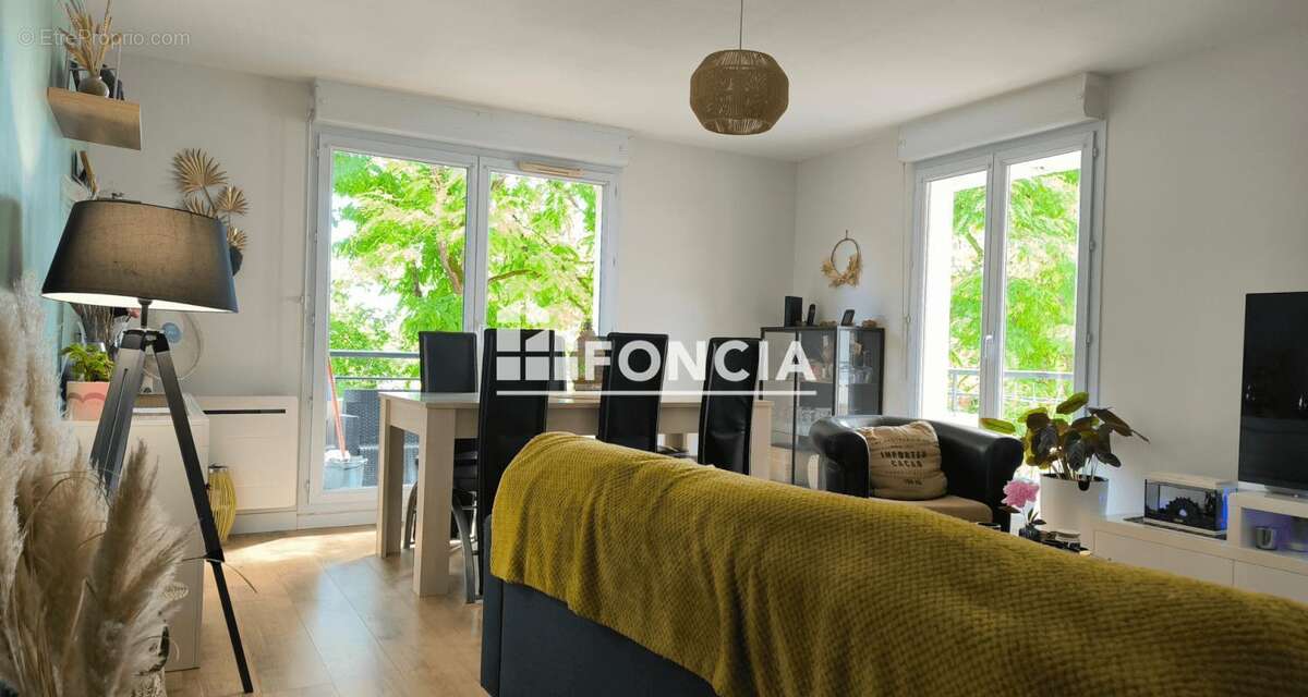 Appartement à CORBARIEU