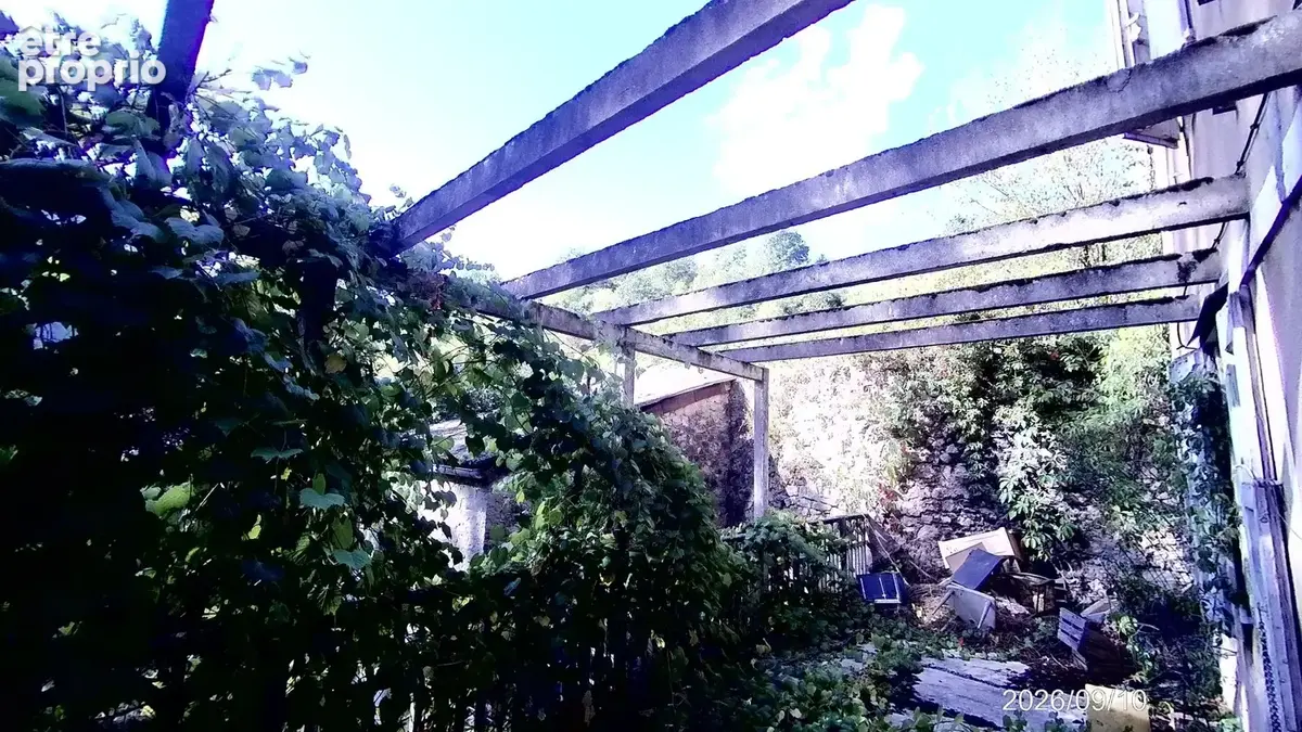Maison de caractère à rénover- Fort potentiel - photo 10