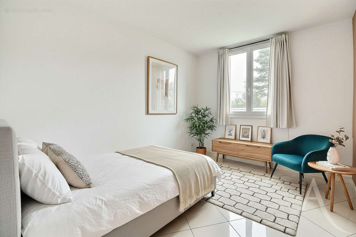 Appartement à L'HAY-LES-ROSES