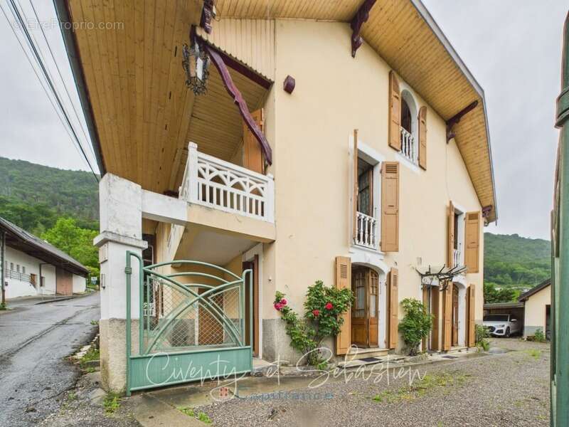 A vendre Maison savoyarde de caractère – Sévrier (74) - photo 28