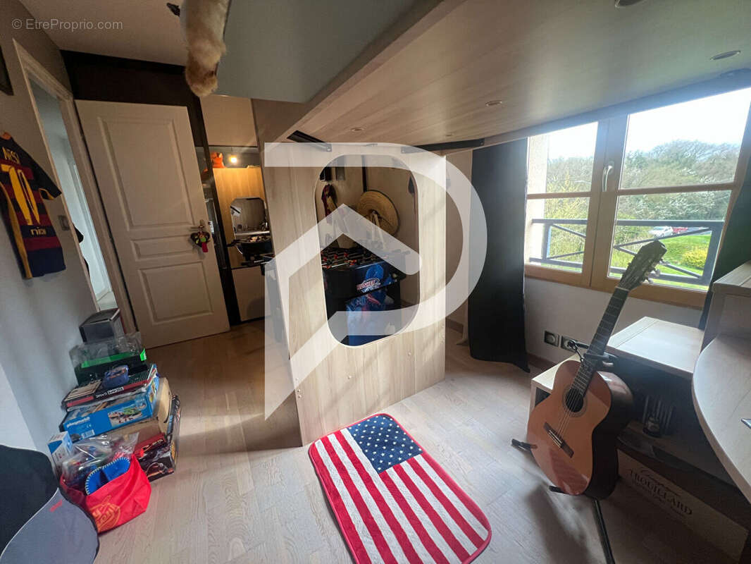 Maison à LE PLESSIS-BELLEVILLE