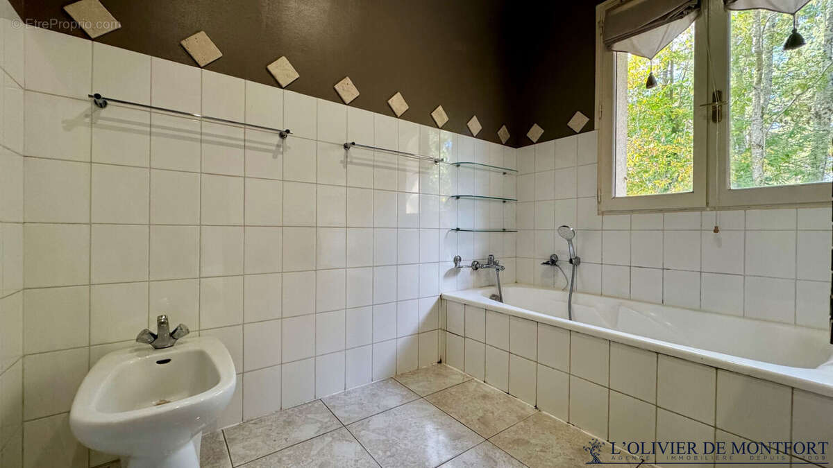 Maison à MONTFORT-L&#039;AMAURY