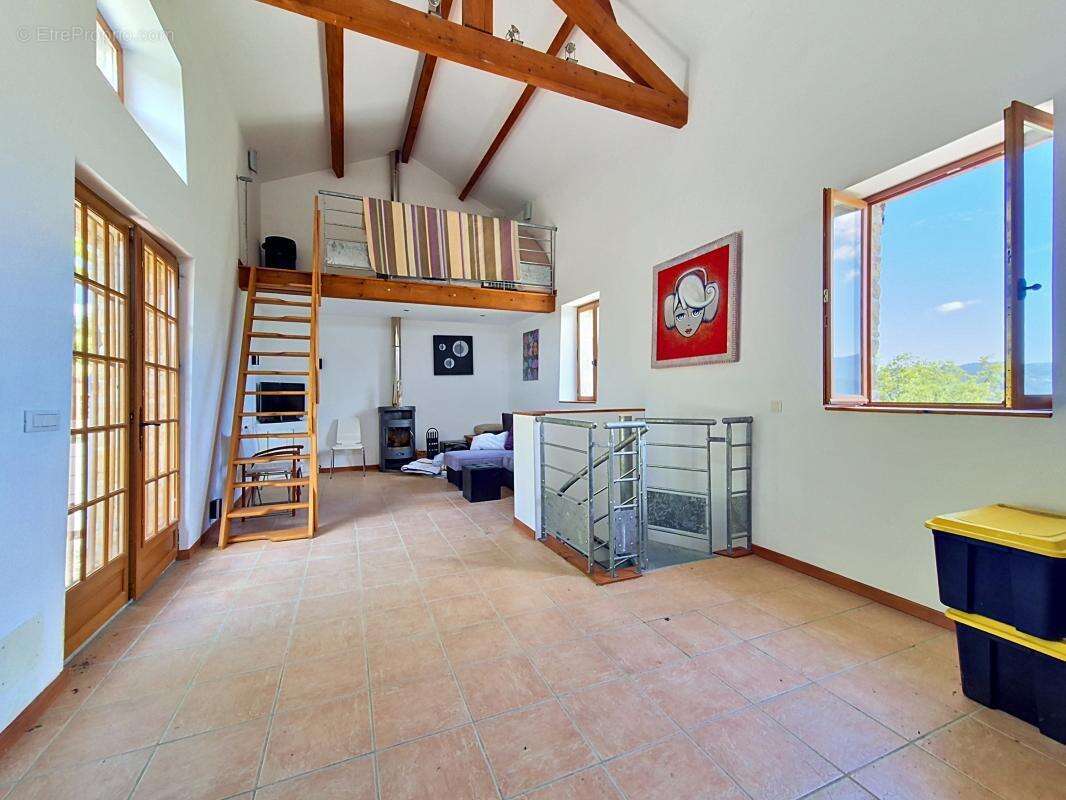 Maison 204 m² à La Penne  - photo 13