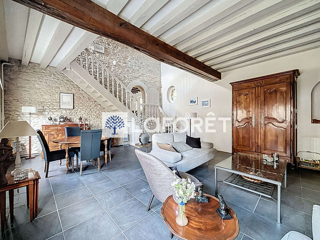 Maison à FEUCHEROLLES