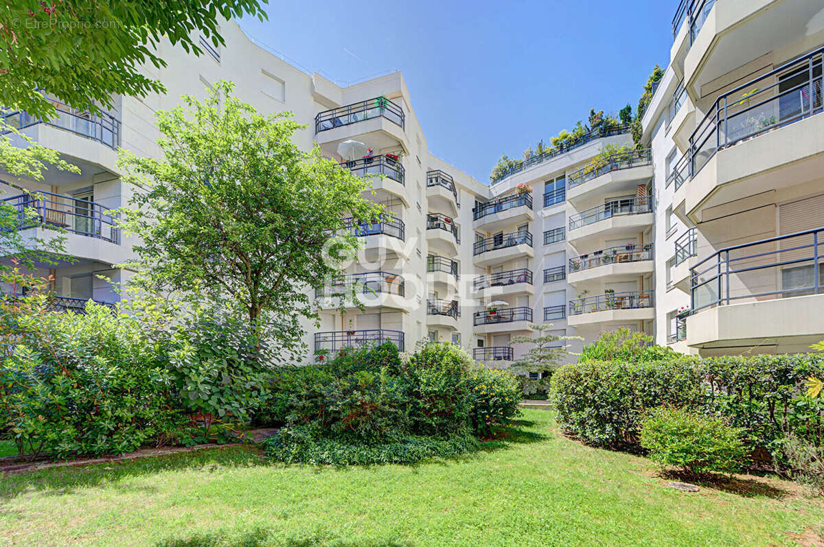 Appartement à BOULOGNE-BILLANCOURT