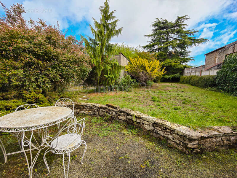 Maison à SAUZE-VAUSSAIS