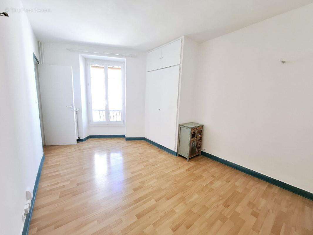 Appartement à PARIS-19E