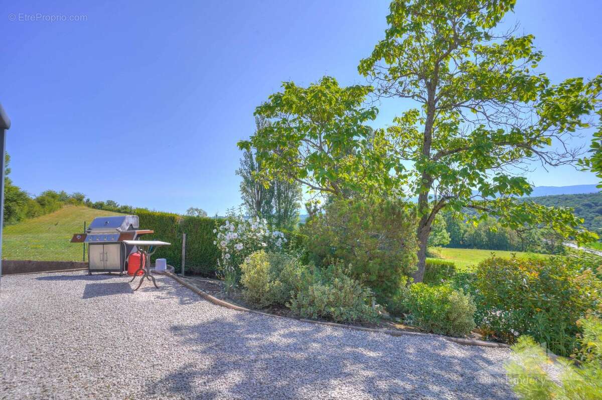 Maison 103 m² à Pougny  - photo 6