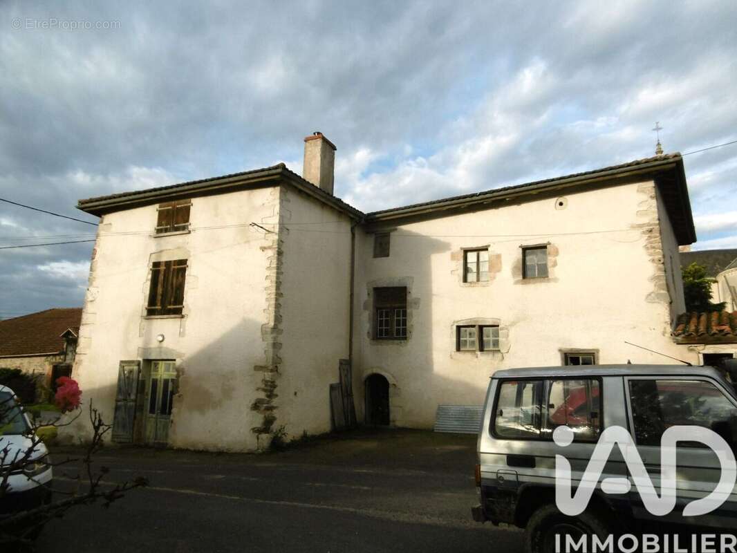 Photo 2 - Maison à ADRIERS