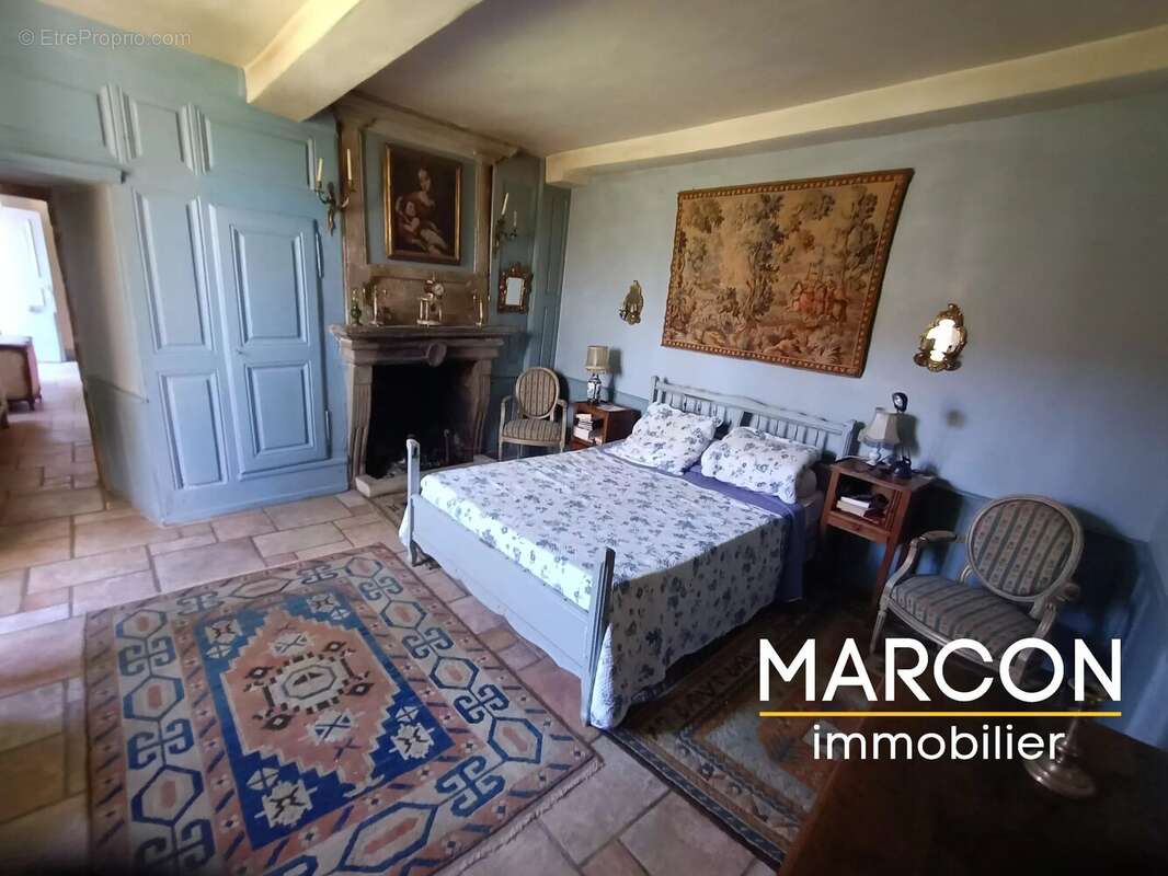 Maison à LE MONTEIL-AU-VICOMTE