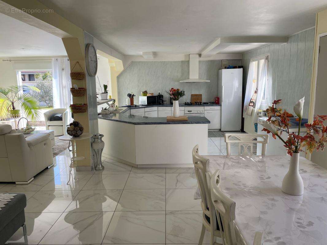 Maison à CHAVANOZ