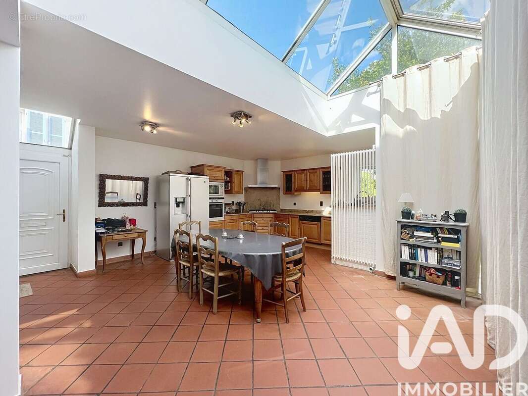 Photo 2 - Maison à BRIE-COMTE-ROBERT