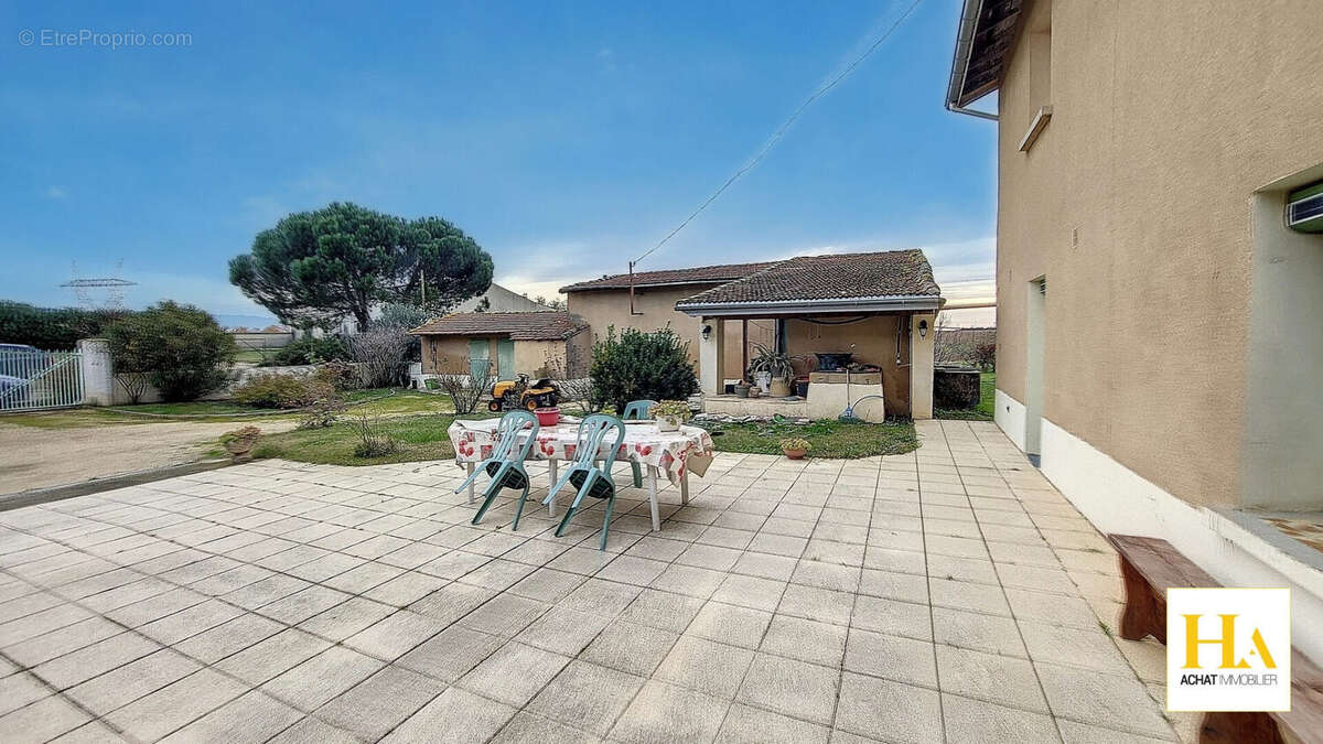 Maison à CHATEAUNEUF-SUR-ISERE