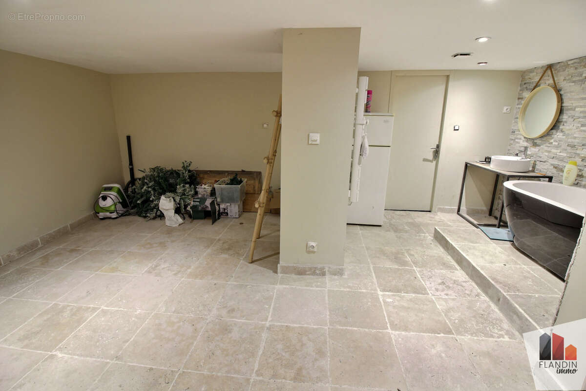 Appartement à CHARLY