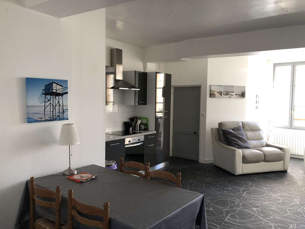 Immeuble mixte commerce et habitation - photo 8