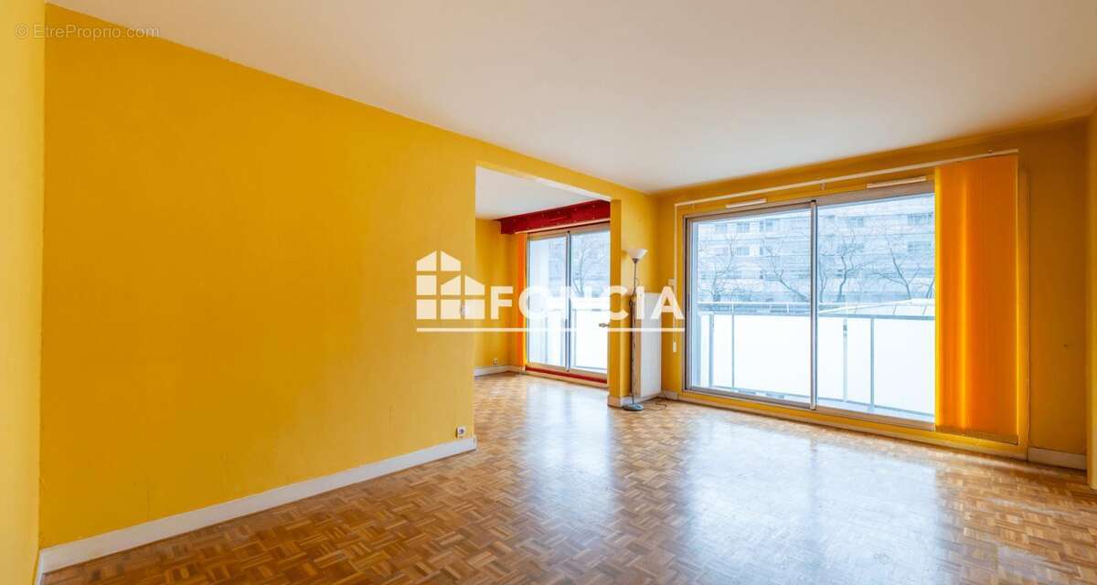 Appartement à PARIS-19E