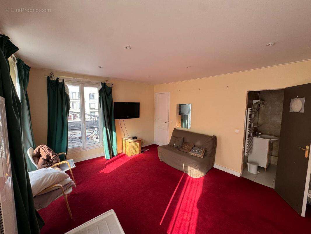 Appartement à PARIS-18E