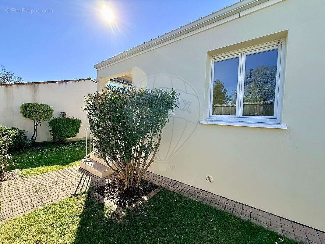 Maison à VAUX-SUR-MER