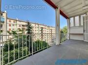 Appartement à MARSEILLE-4E