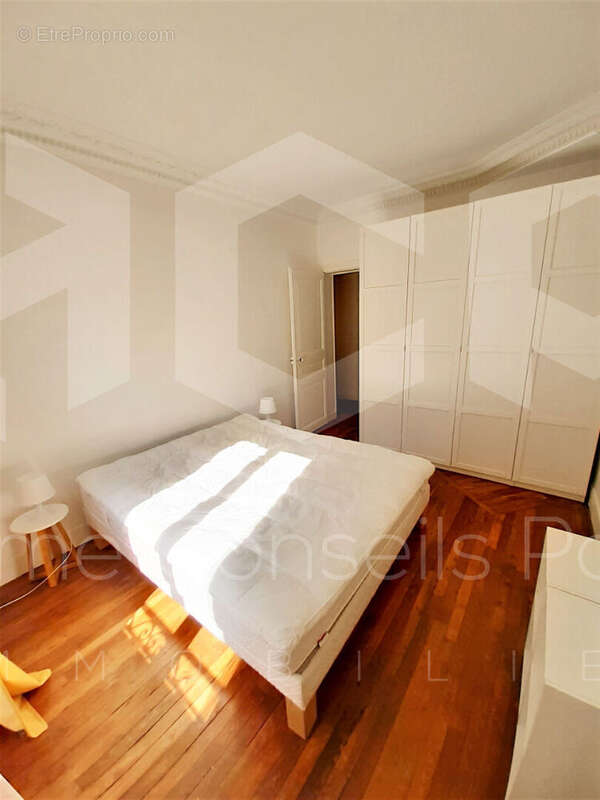 Appartement à ISSY-LES-MOULINEAUX