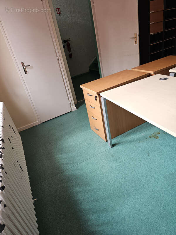 Local professionnel de plus de 400 m2 au centre ville de longwy - photo 10