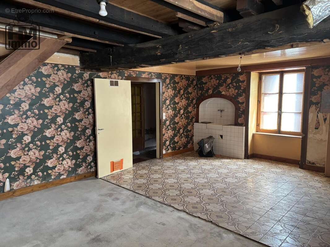 Maison 135 m² à Eyjeaux  - photo 5