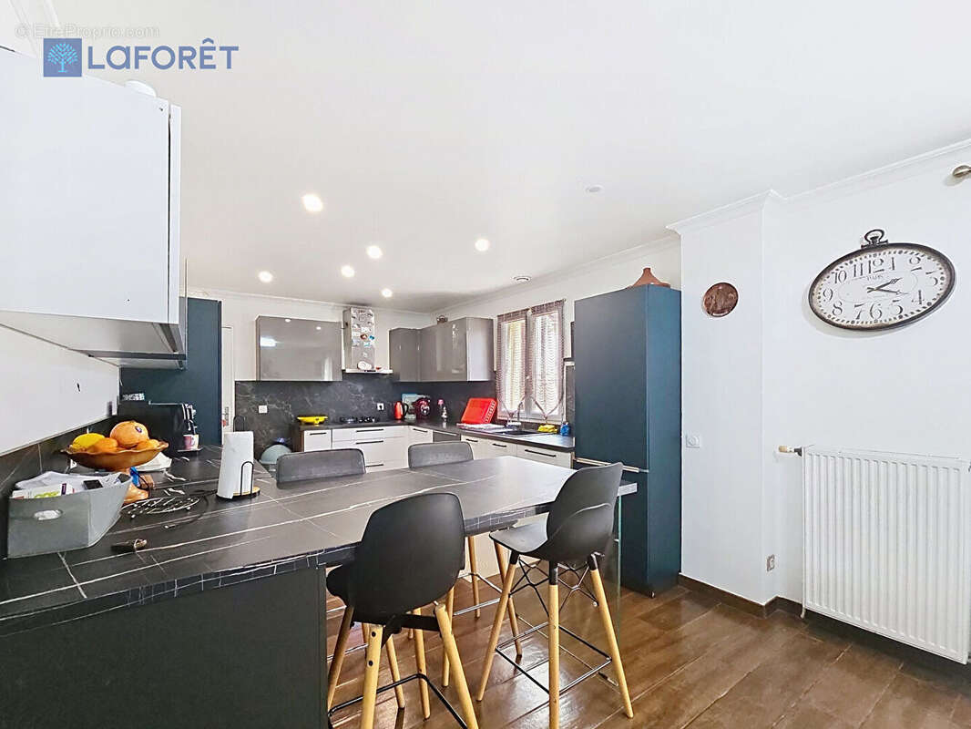 Maison à LAGNY-SUR-MARNE