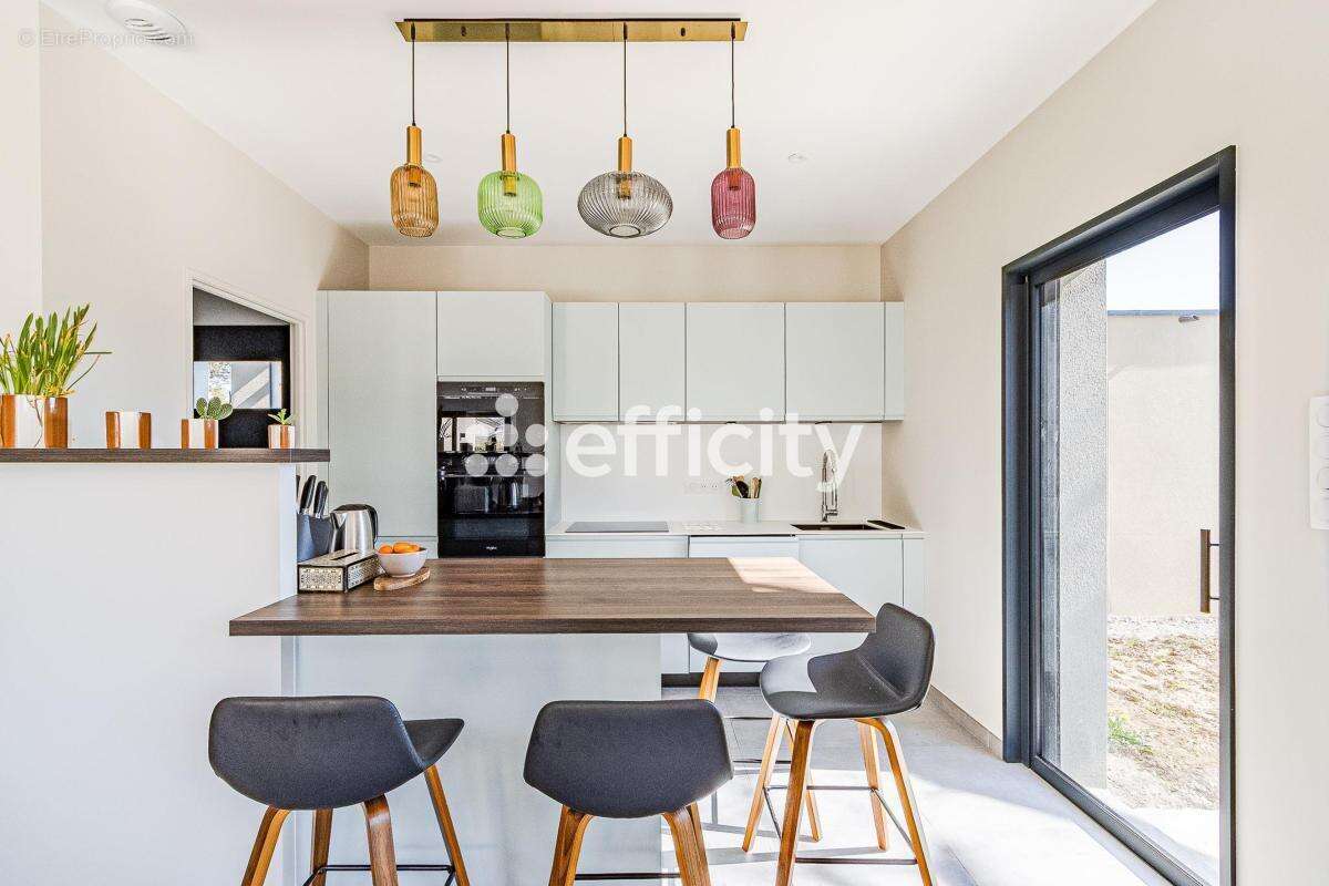 Maison à CHAZAY-D'AZERGUES