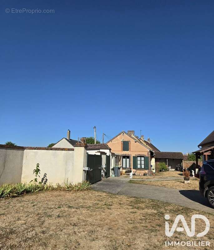 Maison 162 m² à Illiers-Combray  - photo 9
