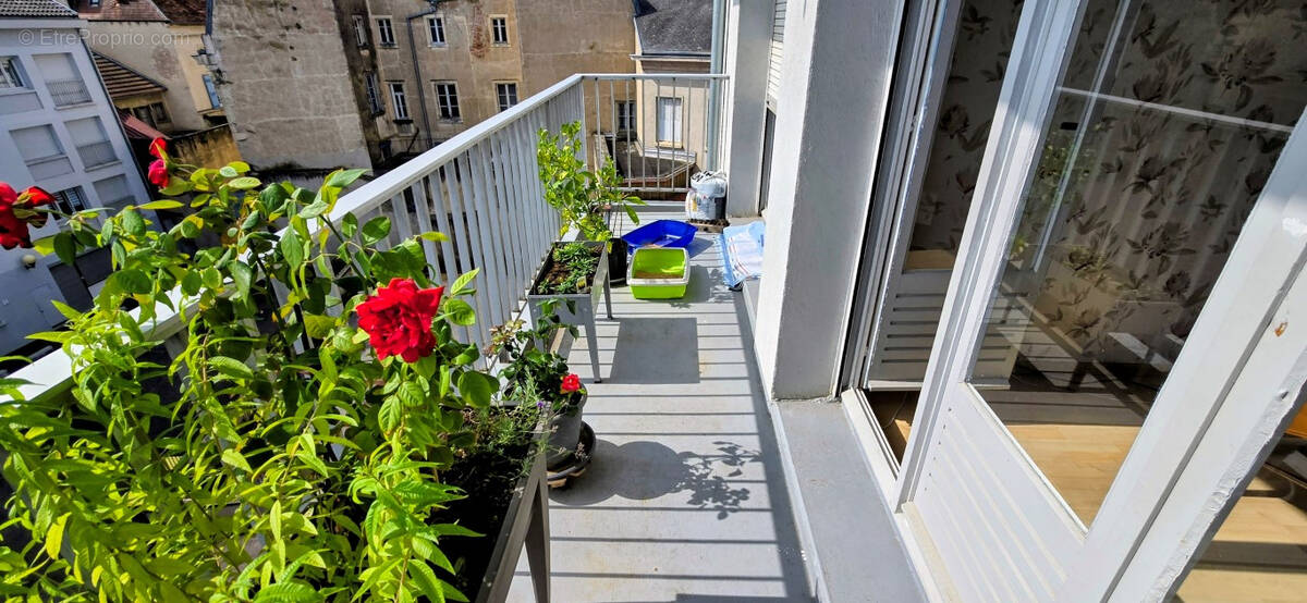 Appartement à GRAY