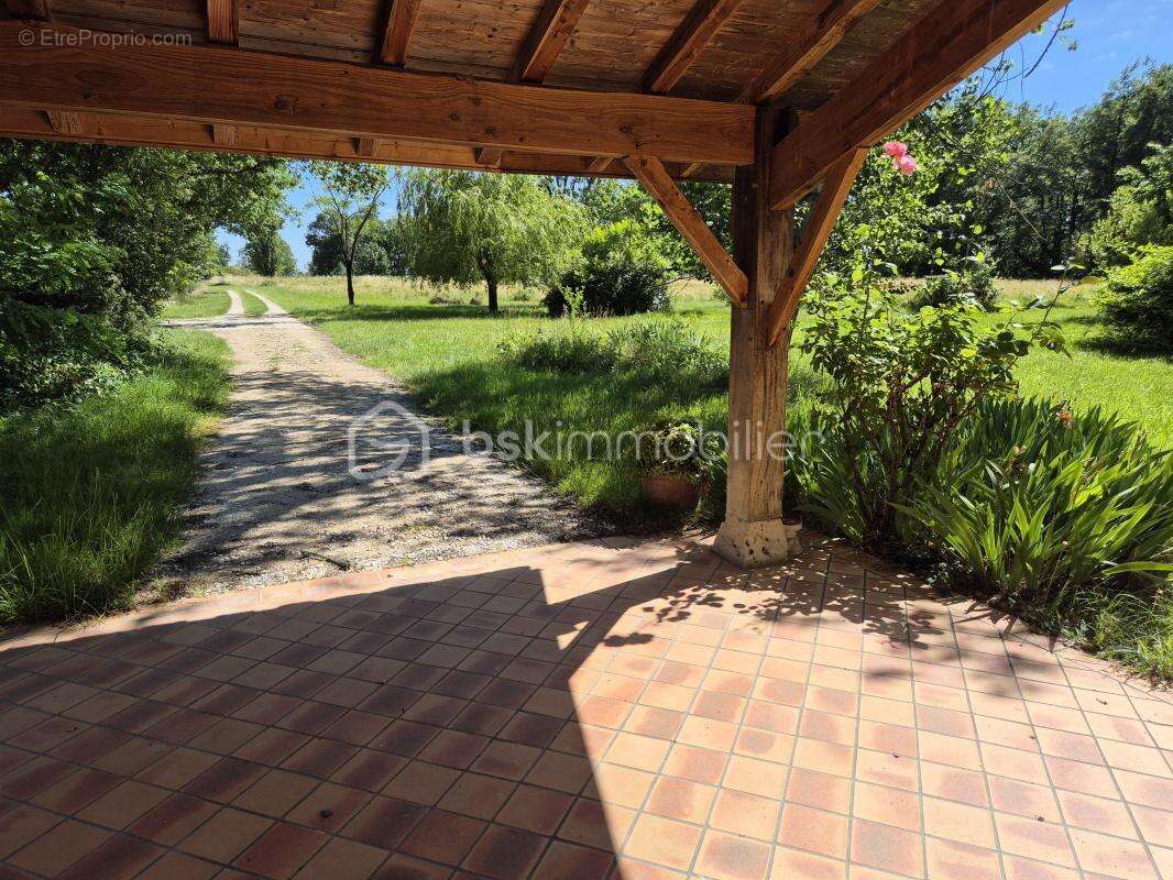 Maison de campagne 158m² avec piscine et grand terrain - photo 4